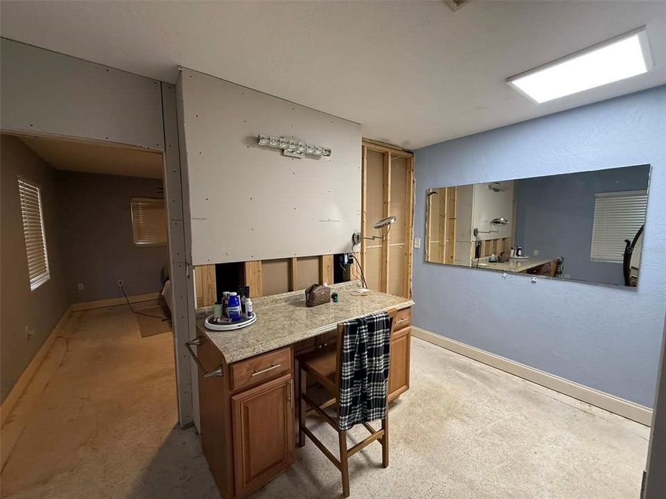 En Venta: $299,000 (4 camas, 2 baños, 2620 Pies cuadrados)