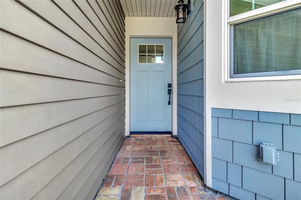 For Sale: $375,000 (4 beds, 3 baths, 1763 Square Feet)