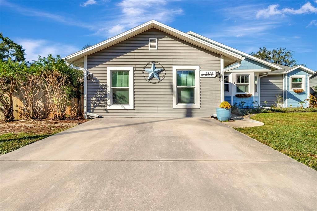 For Sale: $375,000 (4 beds, 3 baths, 1763 Square Feet)