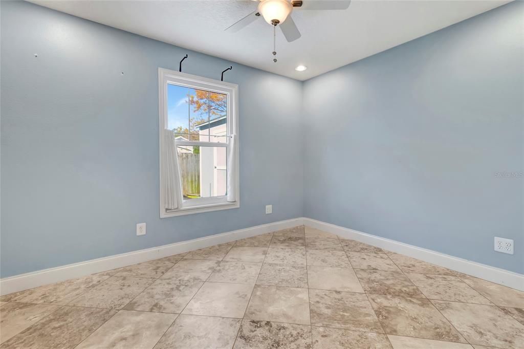 For Sale: $375,000 (4 beds, 3 baths, 1763 Square Feet)