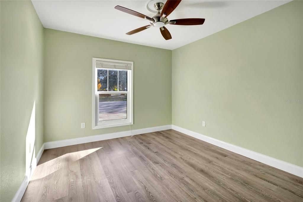 For Sale: $375,000 (4 beds, 3 baths, 1763 Square Feet)