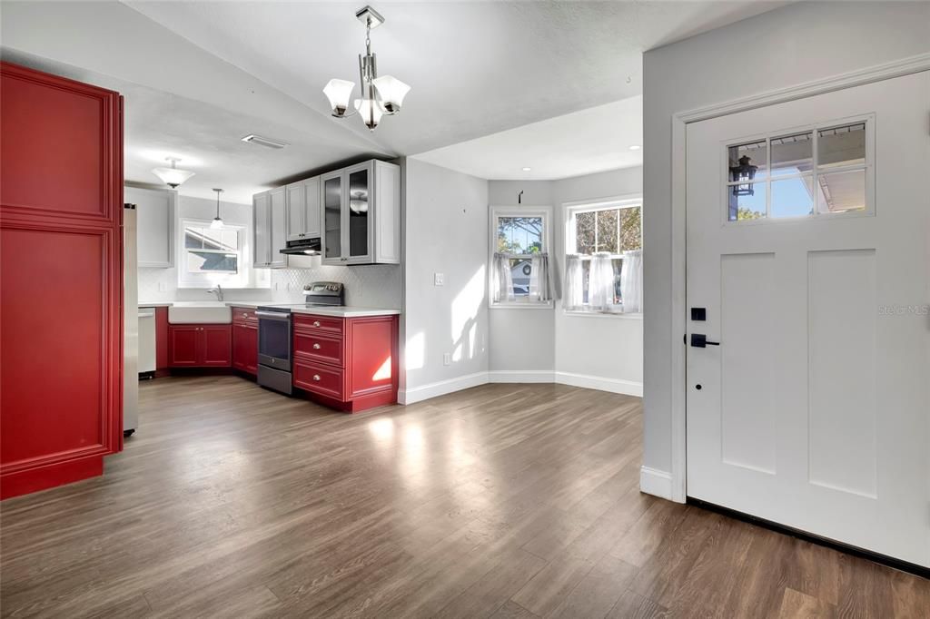 For Sale: $375,000 (4 beds, 3 baths, 1763 Square Feet)