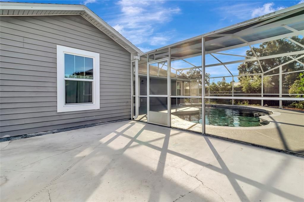 For Sale: $375,000 (4 beds, 3 baths, 1763 Square Feet)