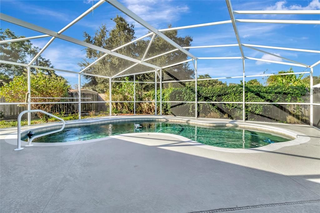 For Sale: $375,000 (4 beds, 3 baths, 1763 Square Feet)