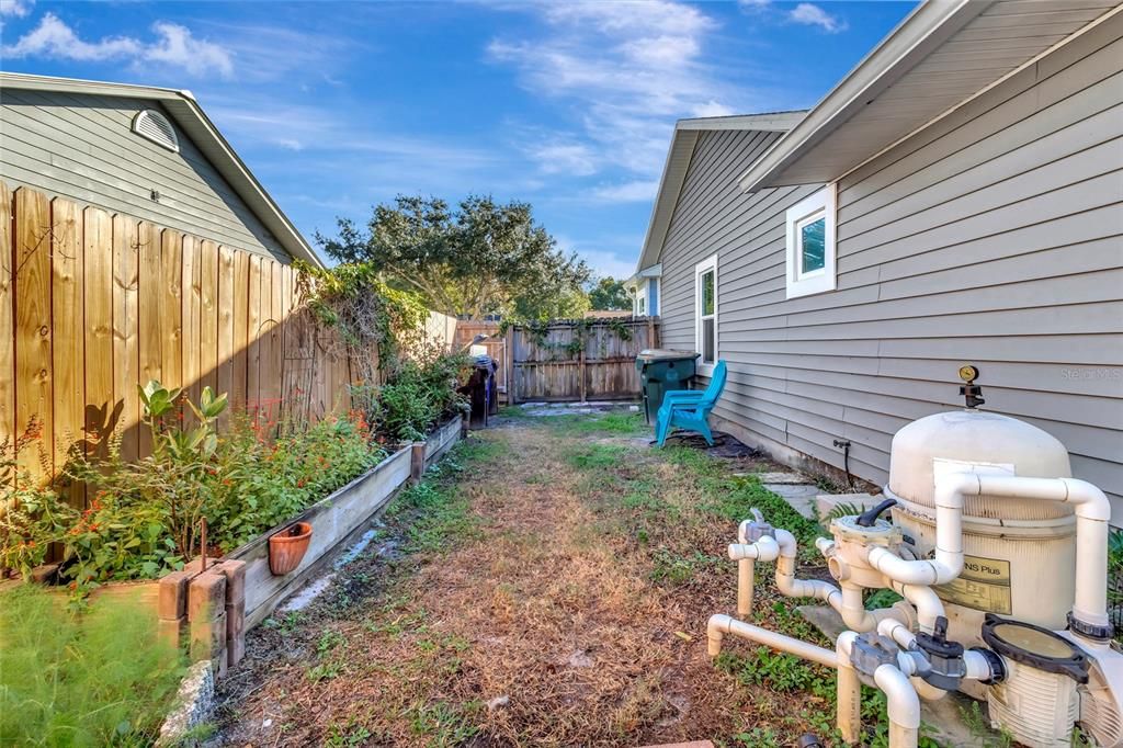 For Sale: $375,000 (4 beds, 3 baths, 1763 Square Feet)