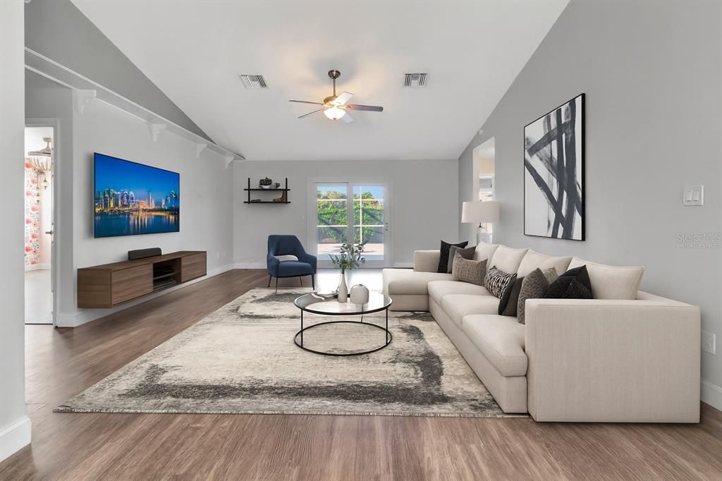 For Sale: $375,000 (4 beds, 3 baths, 1763 Square Feet)