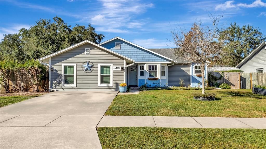 For Sale: $375,000 (4 beds, 3 baths, 1763 Square Feet)