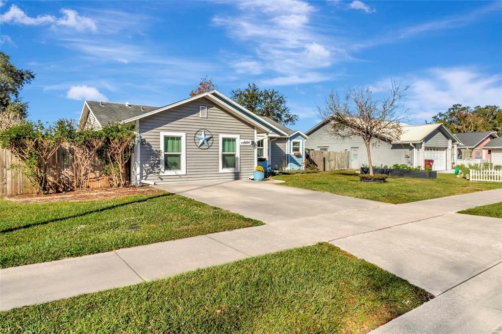 For Sale: $375,000 (4 beds, 3 baths, 1763 Square Feet)