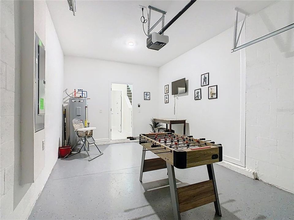 For Sale: $572,000 (5 beds, 5 baths, 3081 Square Feet)