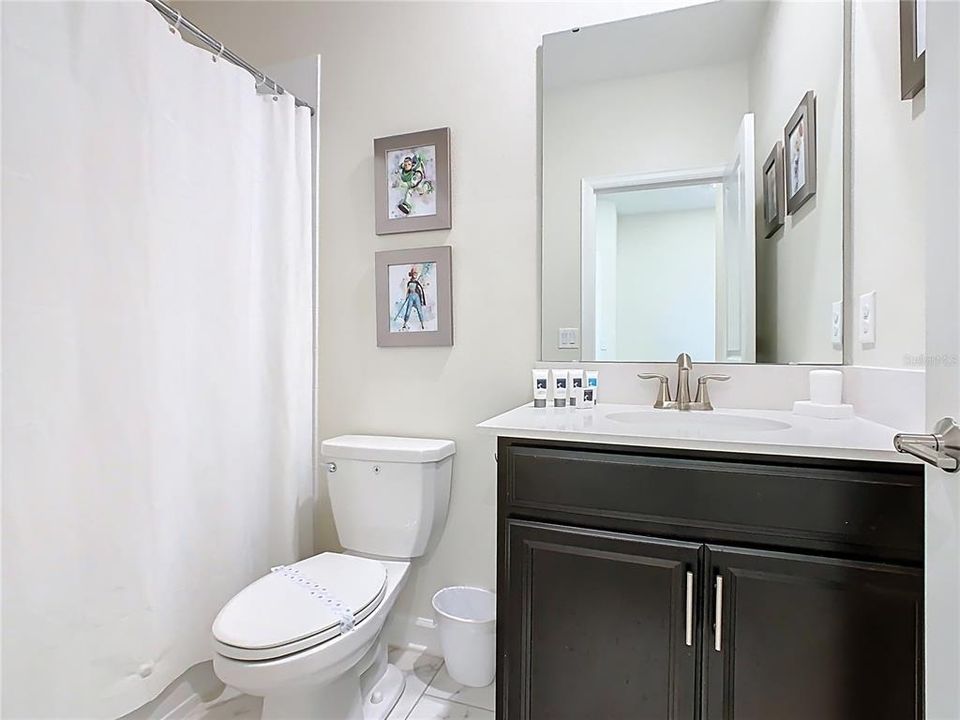 For Sale: $572,000 (5 beds, 5 baths, 3081 Square Feet)