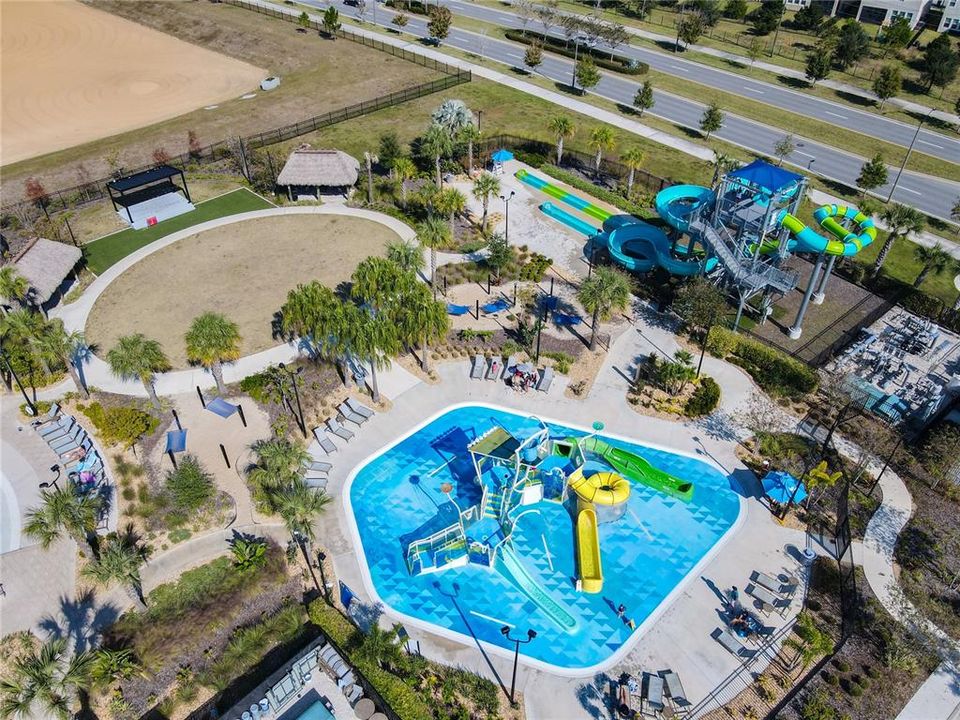 For Sale: $572,000 (5 beds, 5 baths, 3081 Square Feet)