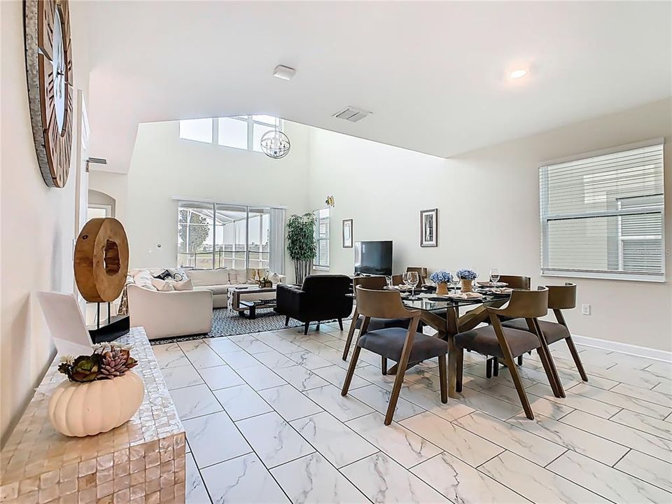 For Sale: $572,000 (5 beds, 5 baths, 3081 Square Feet)