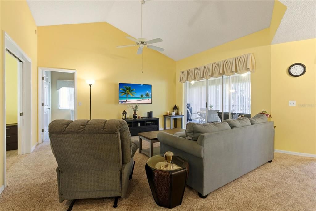 For Sale: $315,000 (3 beds, 2 baths, 1547 Square Feet)