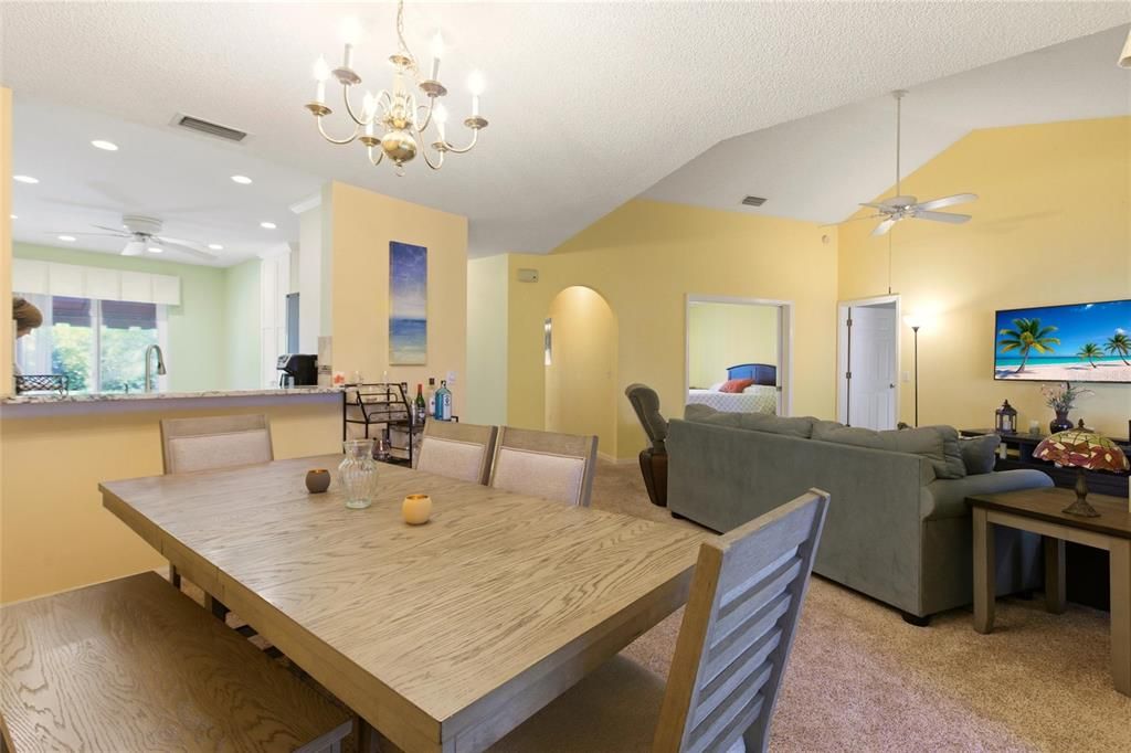 For Sale: $315,000 (3 beds, 2 baths, 1547 Square Feet)