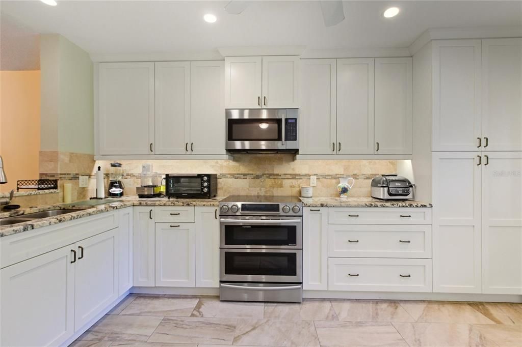 For Sale: $315,000 (3 beds, 2 baths, 1547 Square Feet)