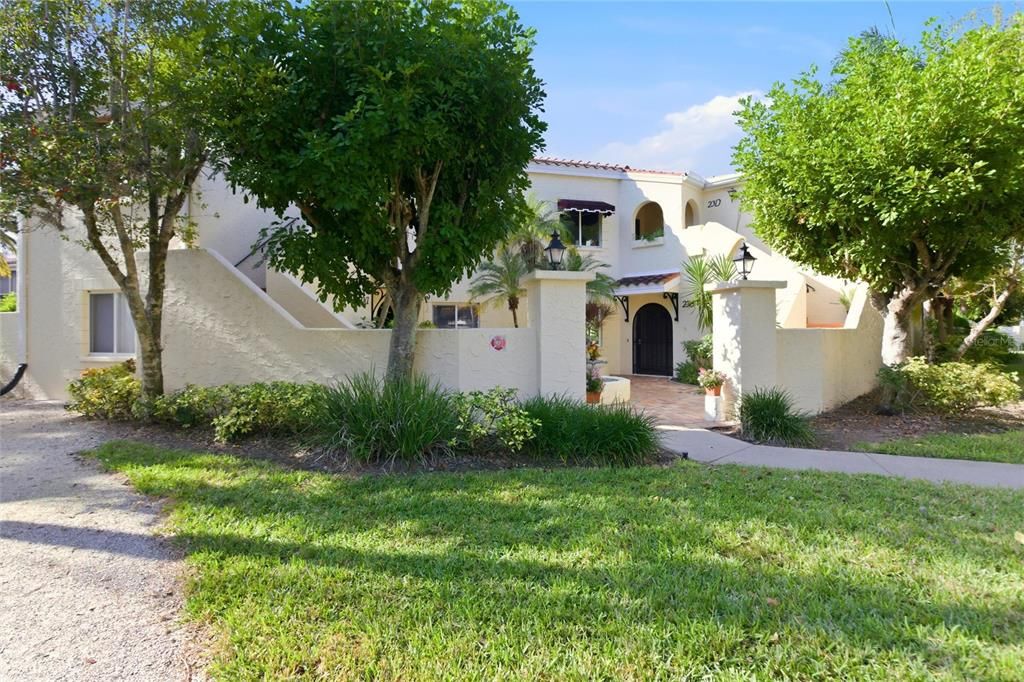 For Sale: $315,000 (3 beds, 2 baths, 1547 Square Feet)