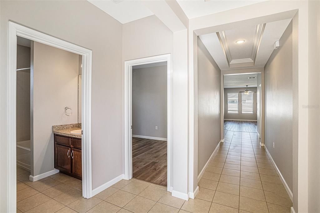 En Venta: $329,900 (3 camas, 2 baños, 1712 Pies cuadrados)