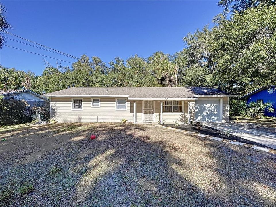 For Sale: $224,900 (4 beds, 2 baths, 1144 Square Feet)