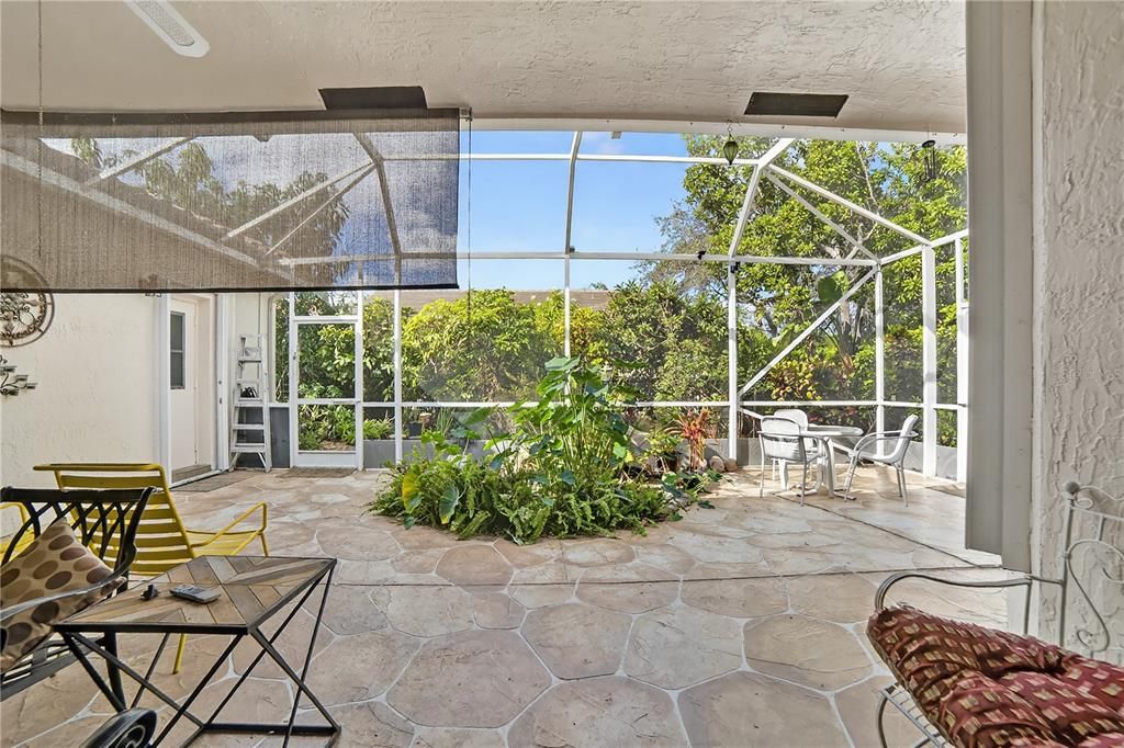 For Sale: $745,000 (4 beds, 2 baths, 2378 Square Feet)