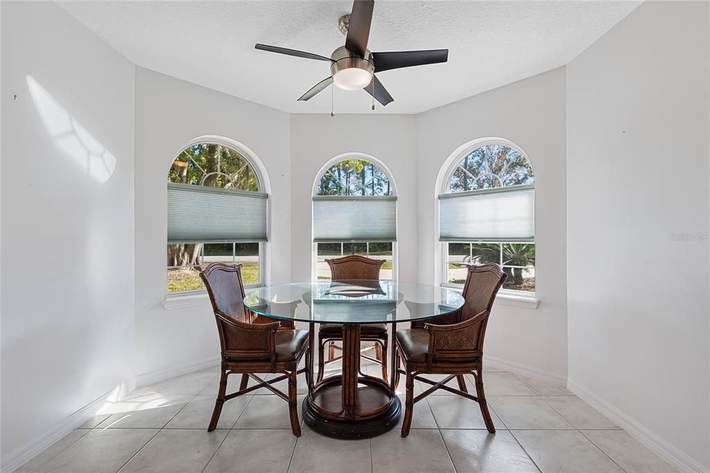 待售: $300,000 (3 贝兹, 2 浴室, 1519 平方英尺)