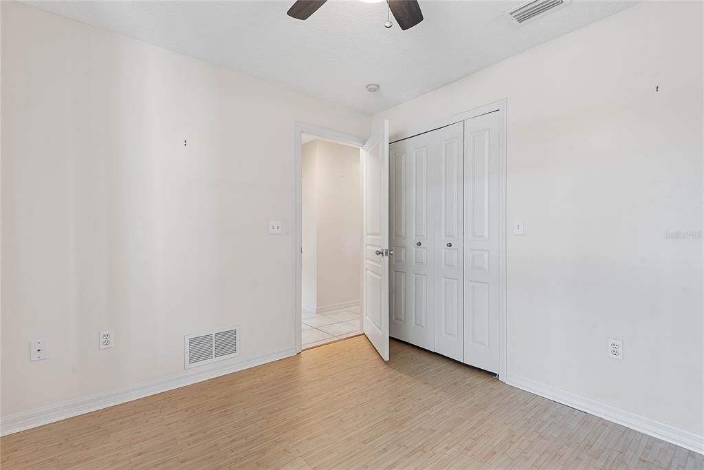 待售: $300,000 (3 贝兹, 2 浴室, 1519 平方英尺)