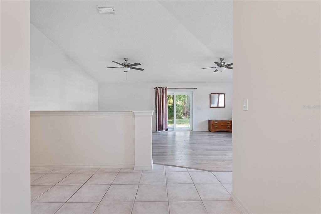 待售: $300,000 (3 贝兹, 2 浴室, 1519 平方英尺)