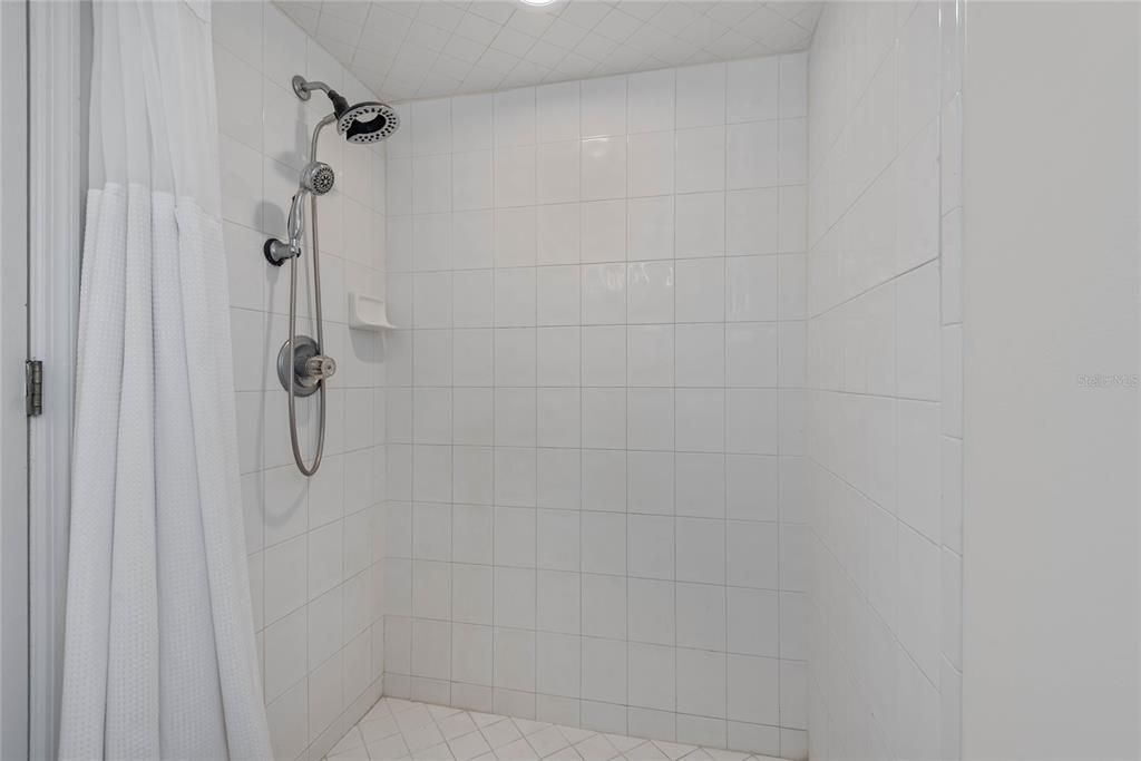 待售: $300,000 (3 贝兹, 2 浴室, 1519 平方英尺)