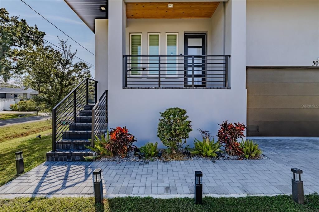 For Sale: $725,000 (4 beds, 3 baths, 2380 Square Feet)