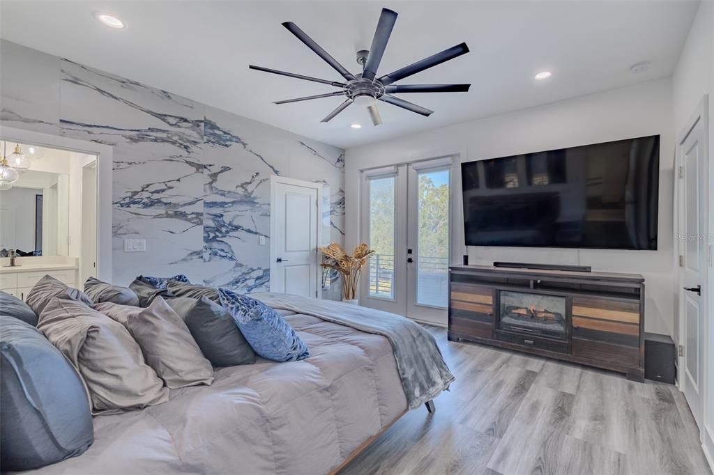 For Sale: $725,000 (4 beds, 3 baths, 2380 Square Feet)