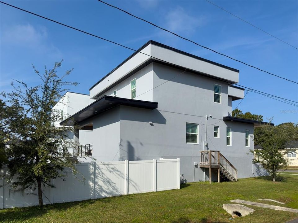 For Sale: $725,000 (4 beds, 3 baths, 2380 Square Feet)