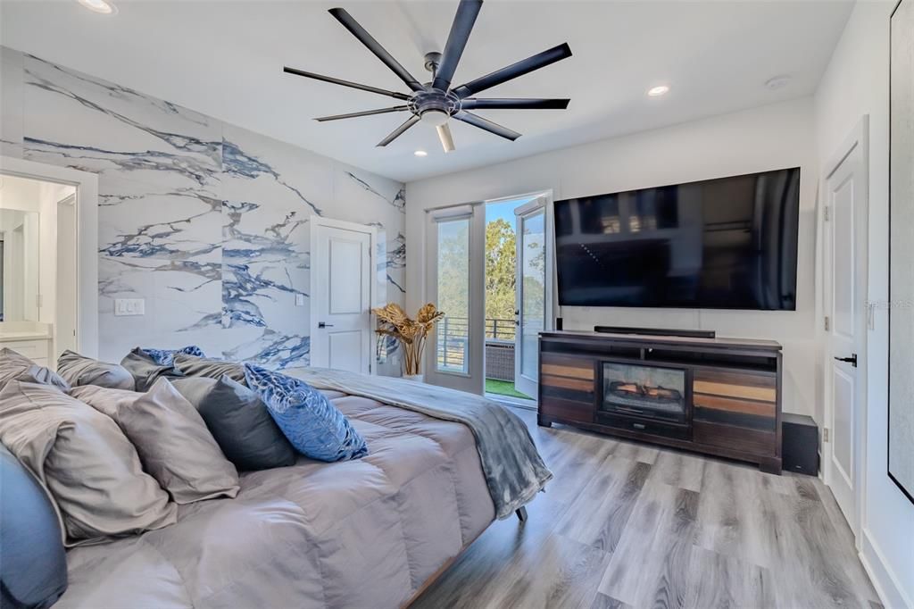 For Sale: $725,000 (4 beds, 3 baths, 2380 Square Feet)