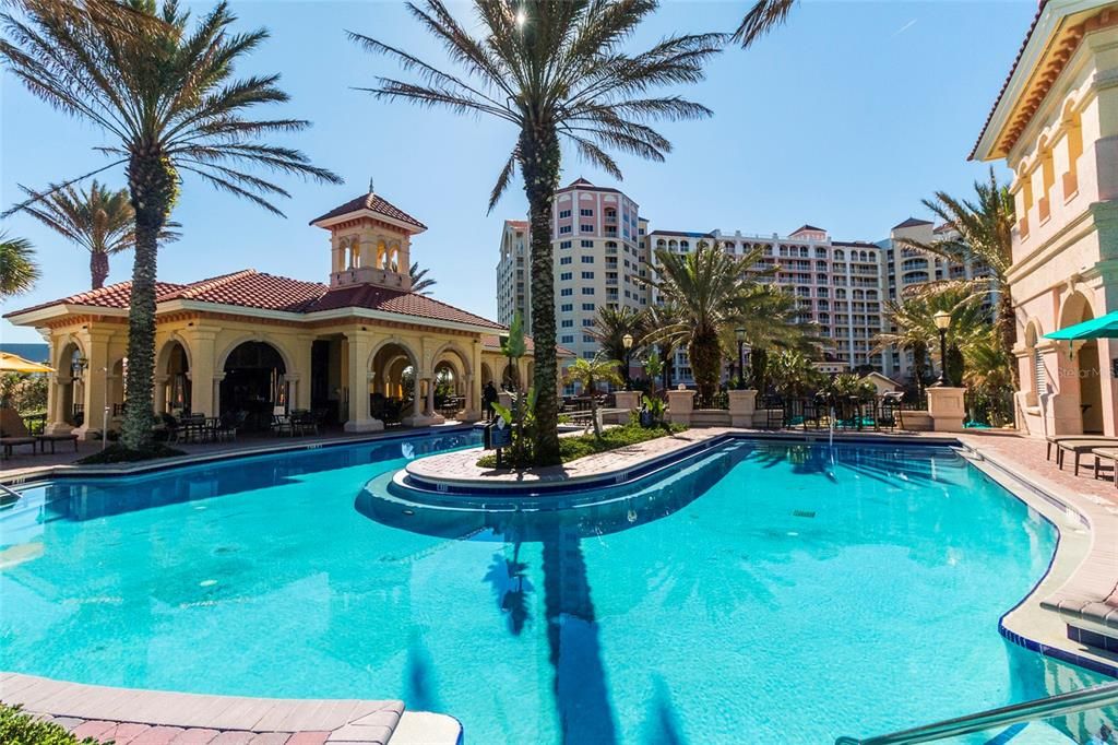 For Sale: $625,000 (0.18 acres)