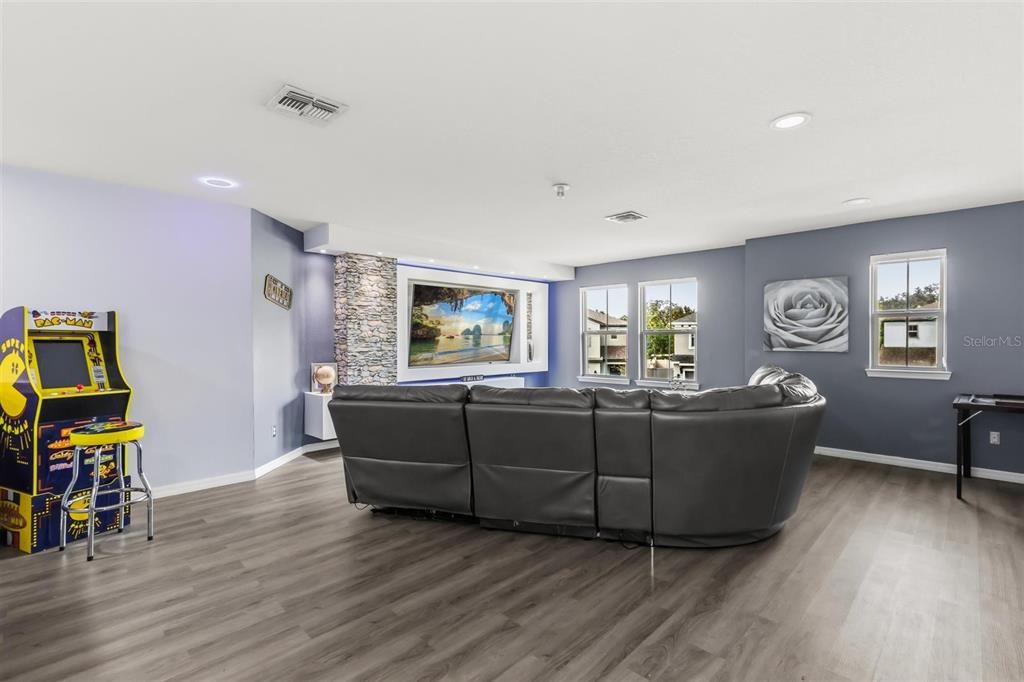 For Sale: $565,000 (4 beds, 3 baths, 2676 Square Feet)