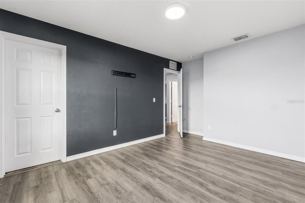 For Sale: $565,000 (4 beds, 3 baths, 2676 Square Feet)