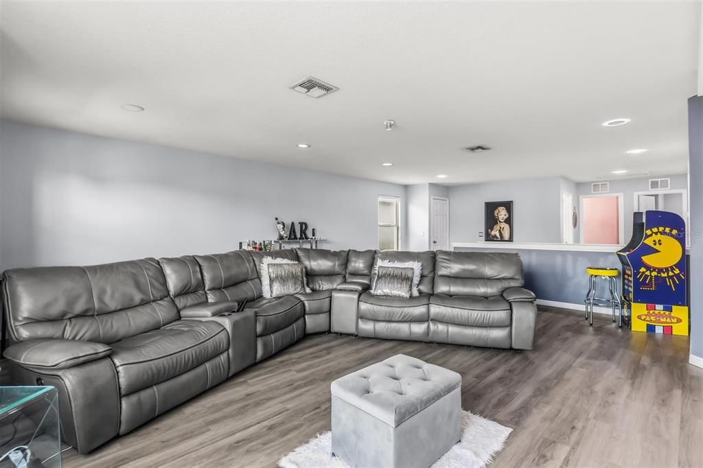 For Sale: $565,000 (4 beds, 3 baths, 2676 Square Feet)