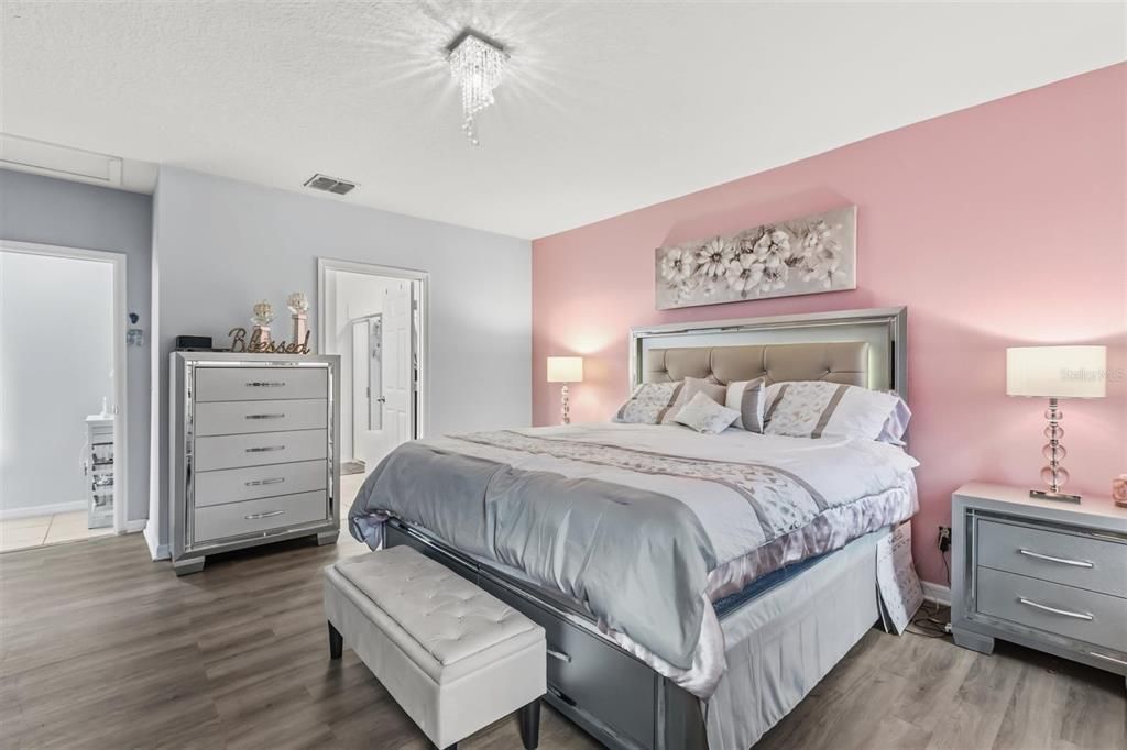 For Sale: $565,000 (4 beds, 3 baths, 2676 Square Feet)