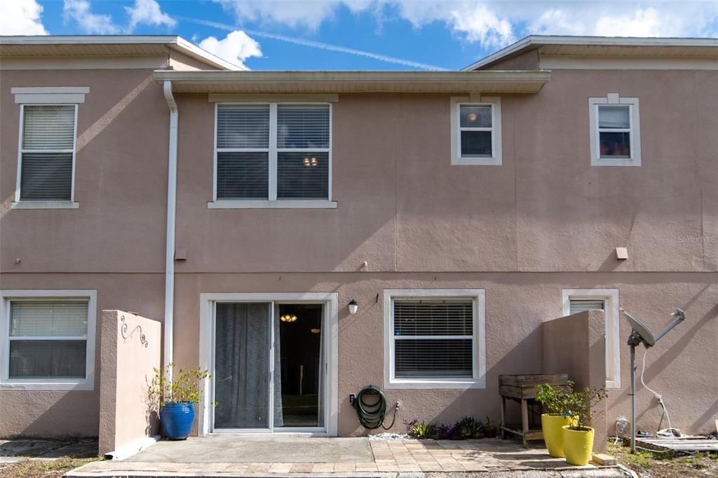 For Sale: $299,000 (2 beds, 2 baths, 1296 Square Feet)