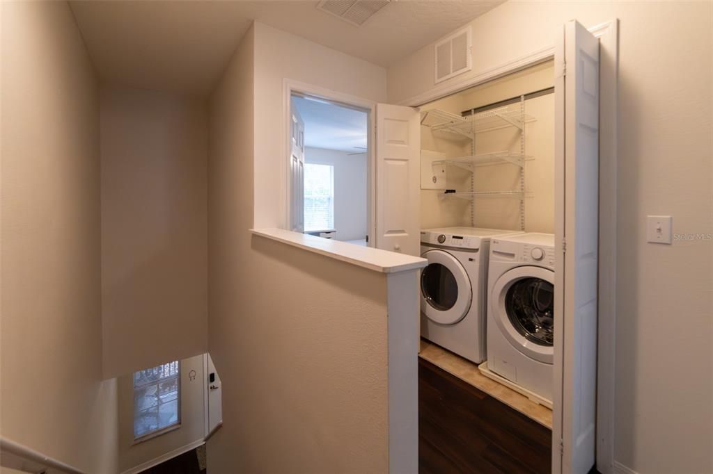 For Sale: $299,000 (2 beds, 2 baths, 1296 Square Feet)