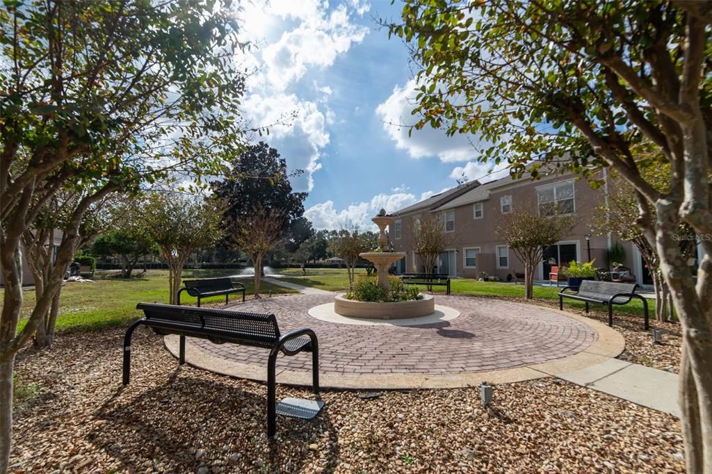 For Sale: $299,000 (2 beds, 2 baths, 1296 Square Feet)