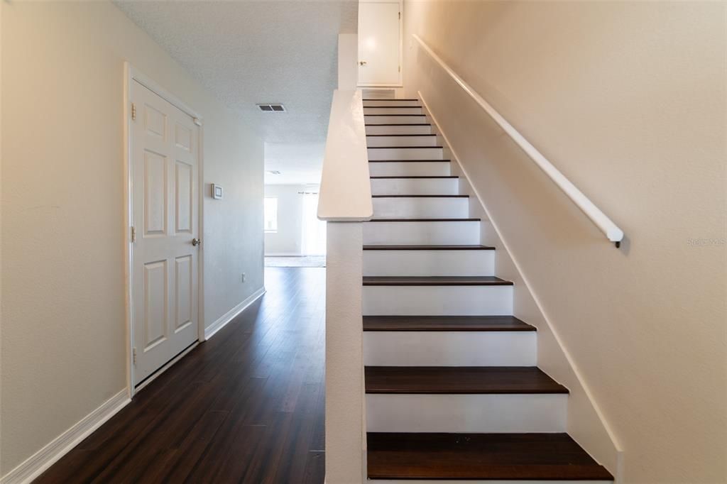 For Sale: $299,000 (2 beds, 2 baths, 1296 Square Feet)