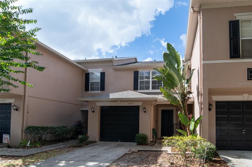 For Sale: $299,000 (2 beds, 2 baths, 1296 Square Feet)