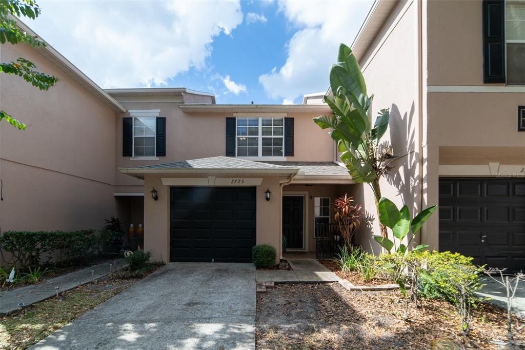 For Sale: $299,000 (2 beds, 2 baths, 1296 Square Feet)