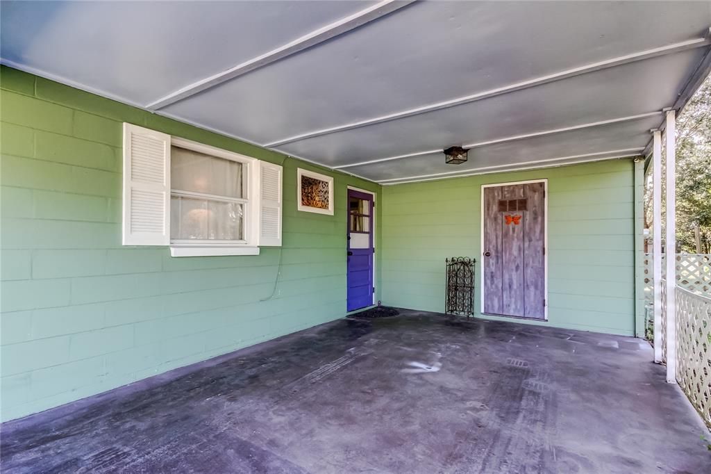 На продажу: $230,000 (2 спален, 1 ванн, 858 Квадратных фут)