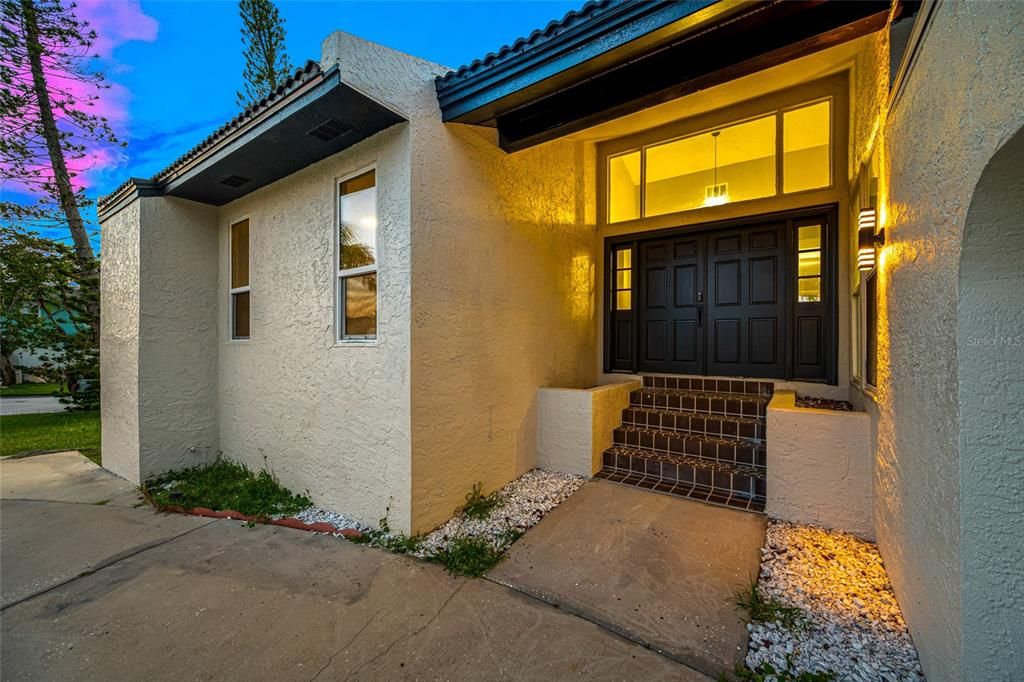 En Venta: $879,000 (3 camas, 3 baños, 1812 Pies cuadrados)