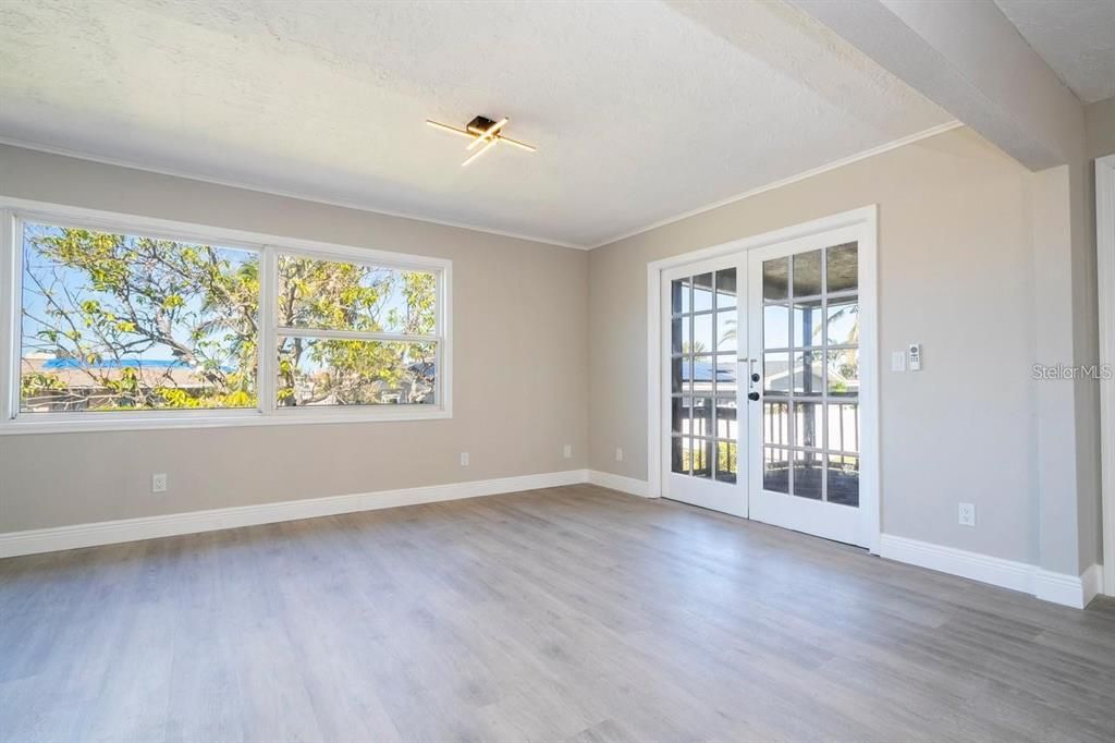 En Venta: $879,000 (3 camas, 3 baños, 1812 Pies cuadrados)