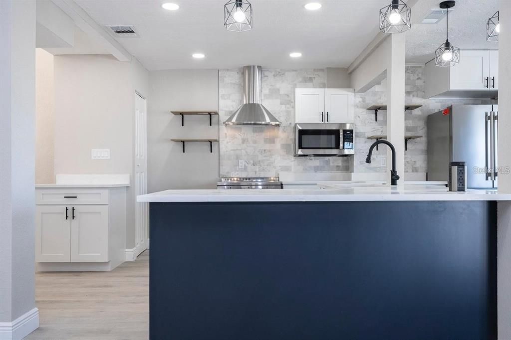 En Venta: $879,000 (3 camas, 3 baños, 1812 Pies cuadrados)