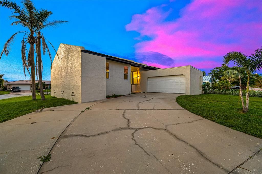 En Venta: $879,000 (3 camas, 3 baños, 1812 Pies cuadrados)