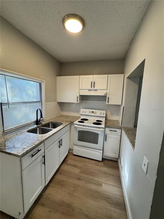 В аренду: $1,700 (2 спален, 1 ванн, 1113 Квадратных фут)