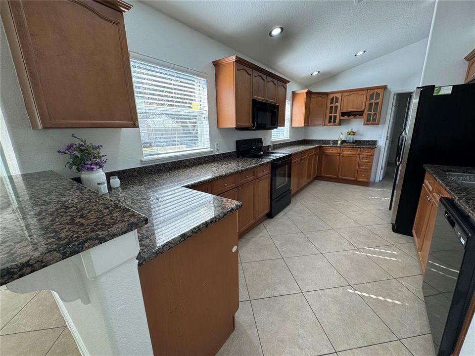 出租: $2,600 (3 贝兹, 2 浴室, 1444 平方英尺)