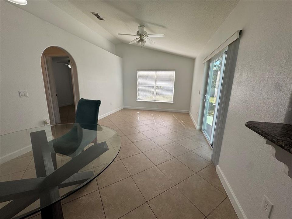 出租: $2,600 (3 贝兹, 2 浴室, 1444 平方英尺)